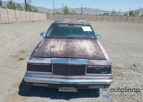 1990 Chrysler New Yorker Fifth Avenue z USA, uszkodzony, nr VIN 1C3XY66R3LD704517